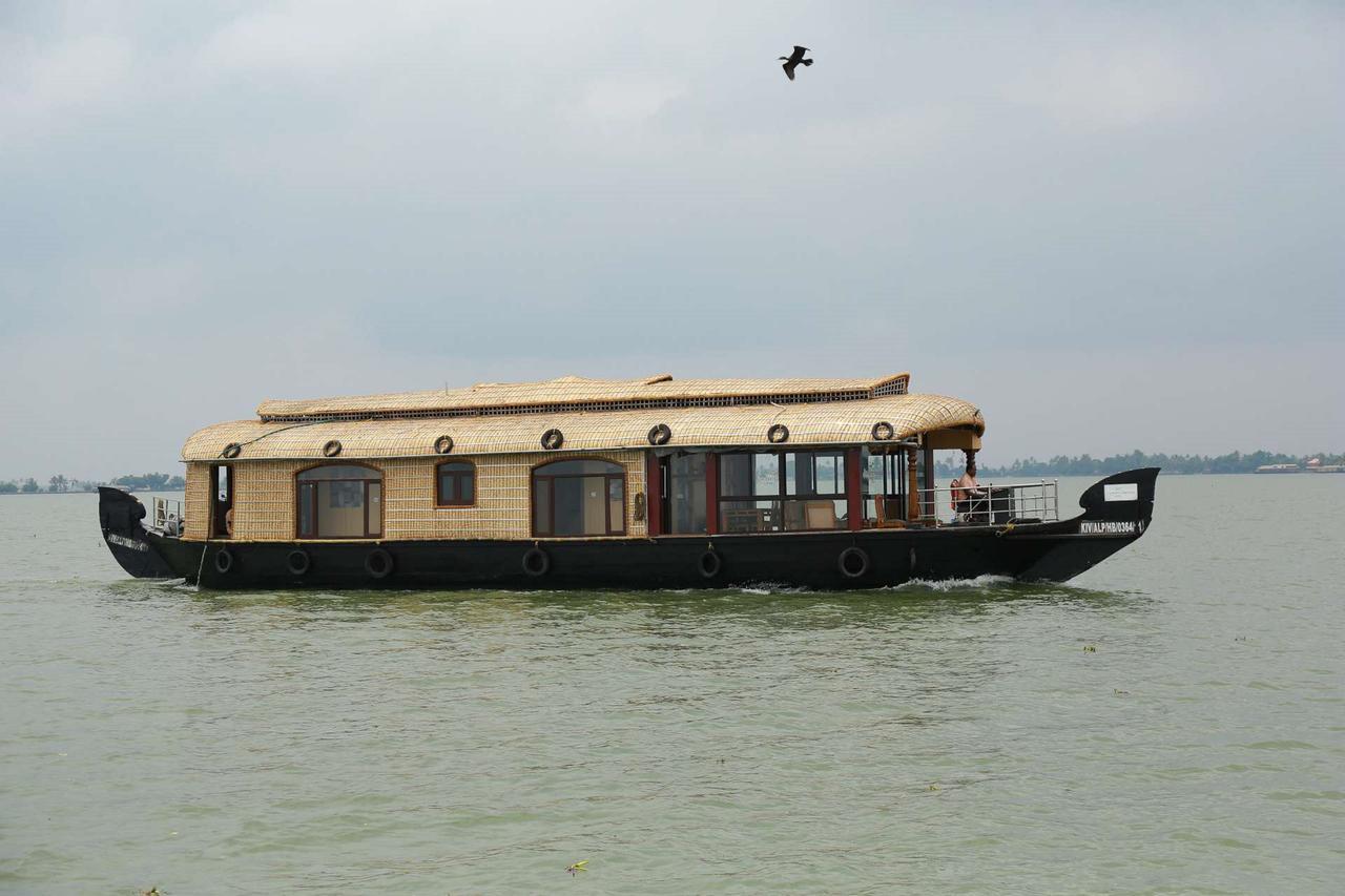 Southern Panorama Houseboats Alappuzha Exterior photo